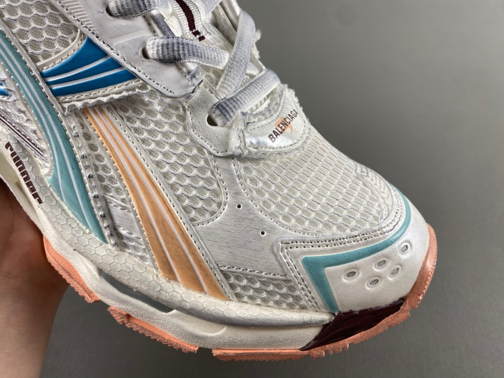 Balenciaga 7.5 Sneaker 015