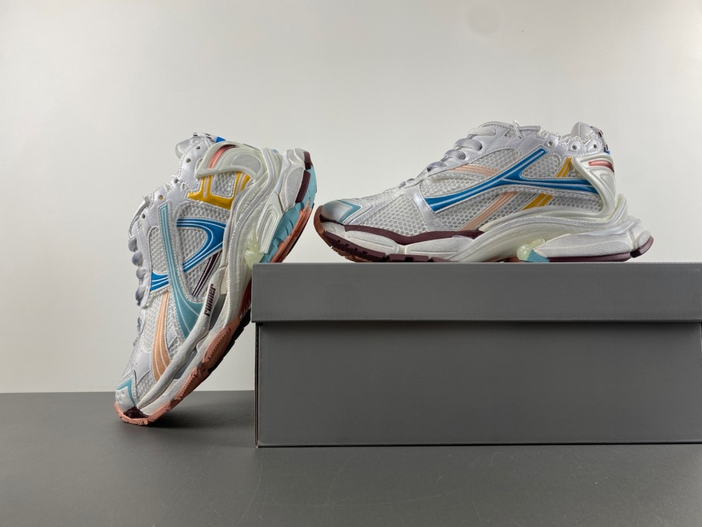 Balenciaga 7.5 Sneaker 015