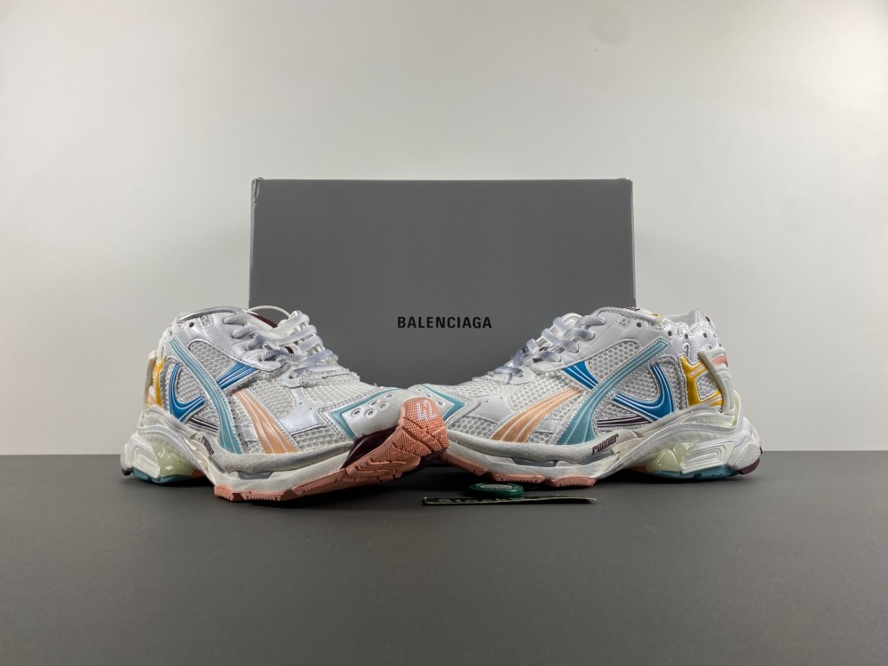 Balenciaga 7.5 Sneaker 015