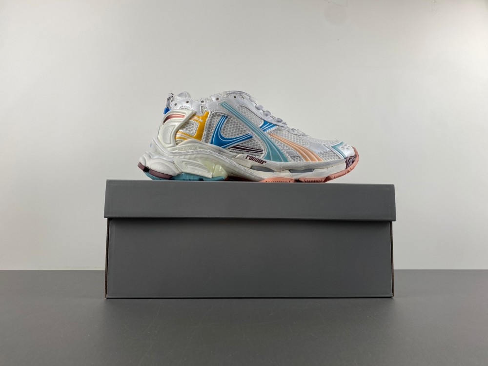 Balenciaga 7.5 Sneaker 015