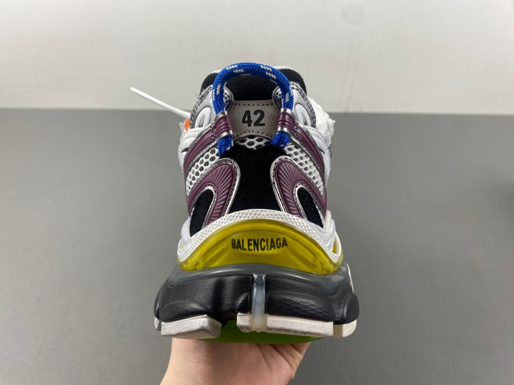 Balenciaga 7.5 Sneaker 016