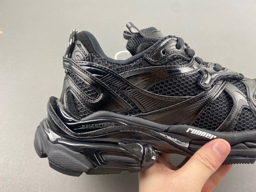 Balenciaga 7.5 Sneaker 020