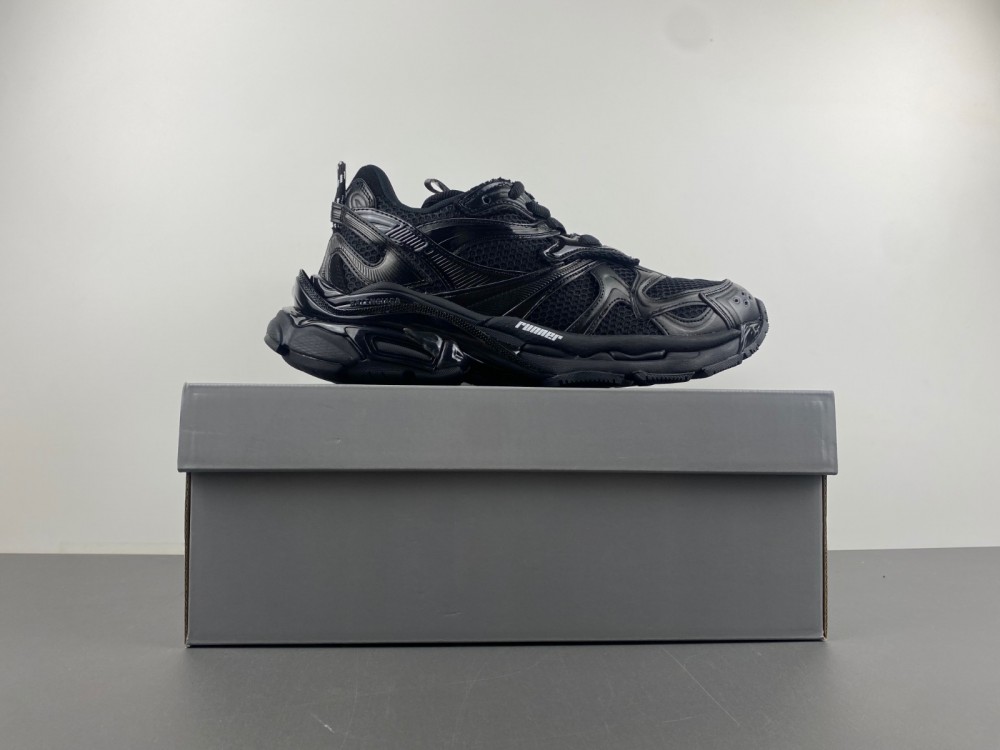 Balenciaga 7.5 Sneaker 020