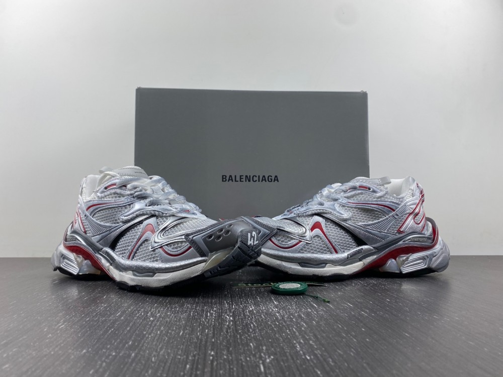 Balenciaga 7.5 Sneaker 021