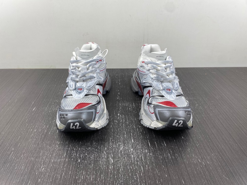 Balenciaga 7.5 Sneaker 021