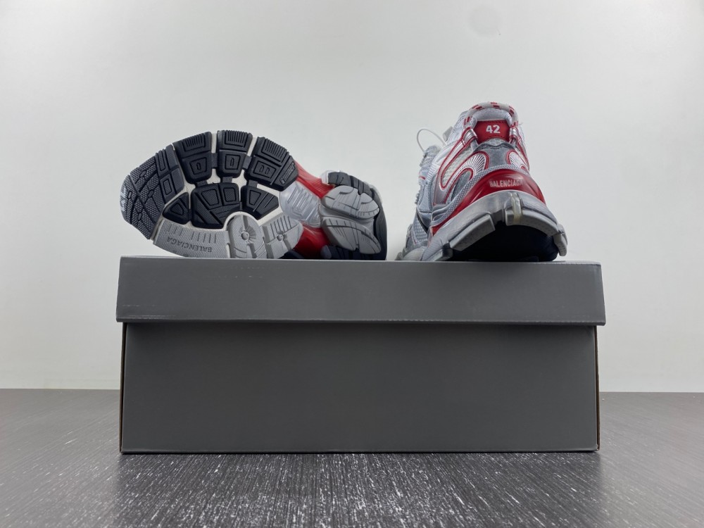 Balenciaga 7.5 Sneaker 021