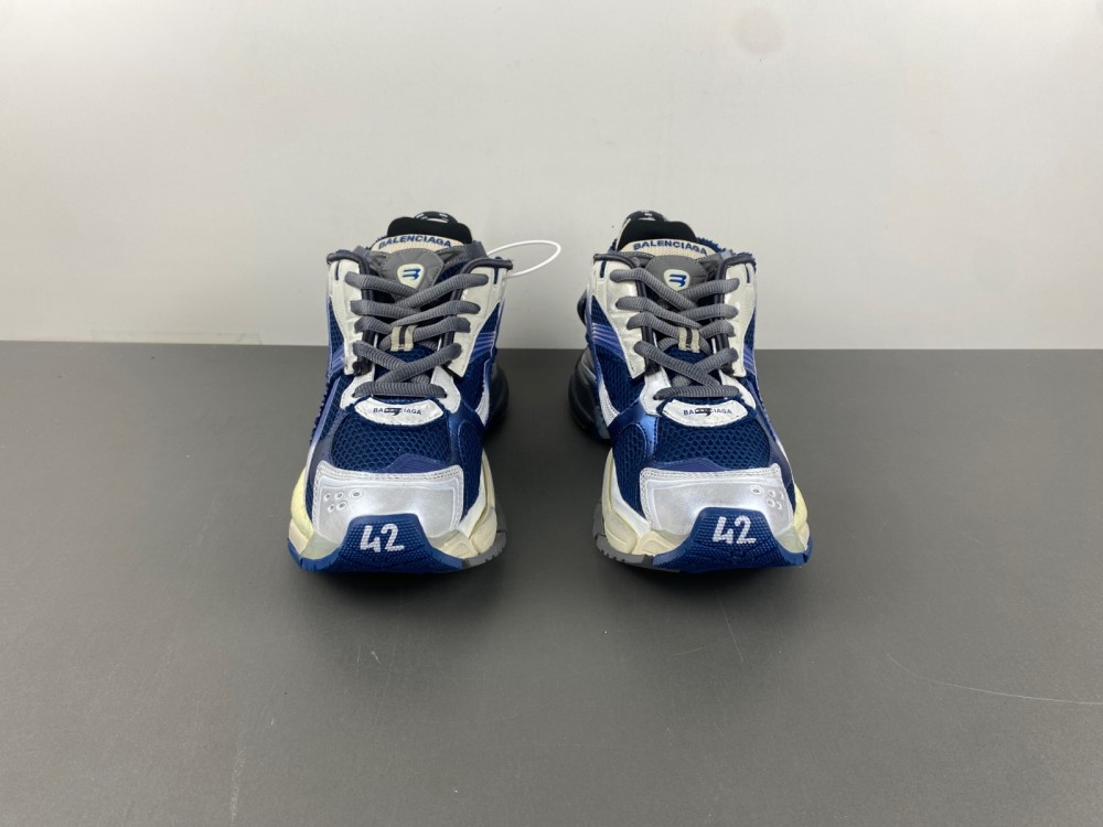 Balenciaga 7.5 Sneaker 025