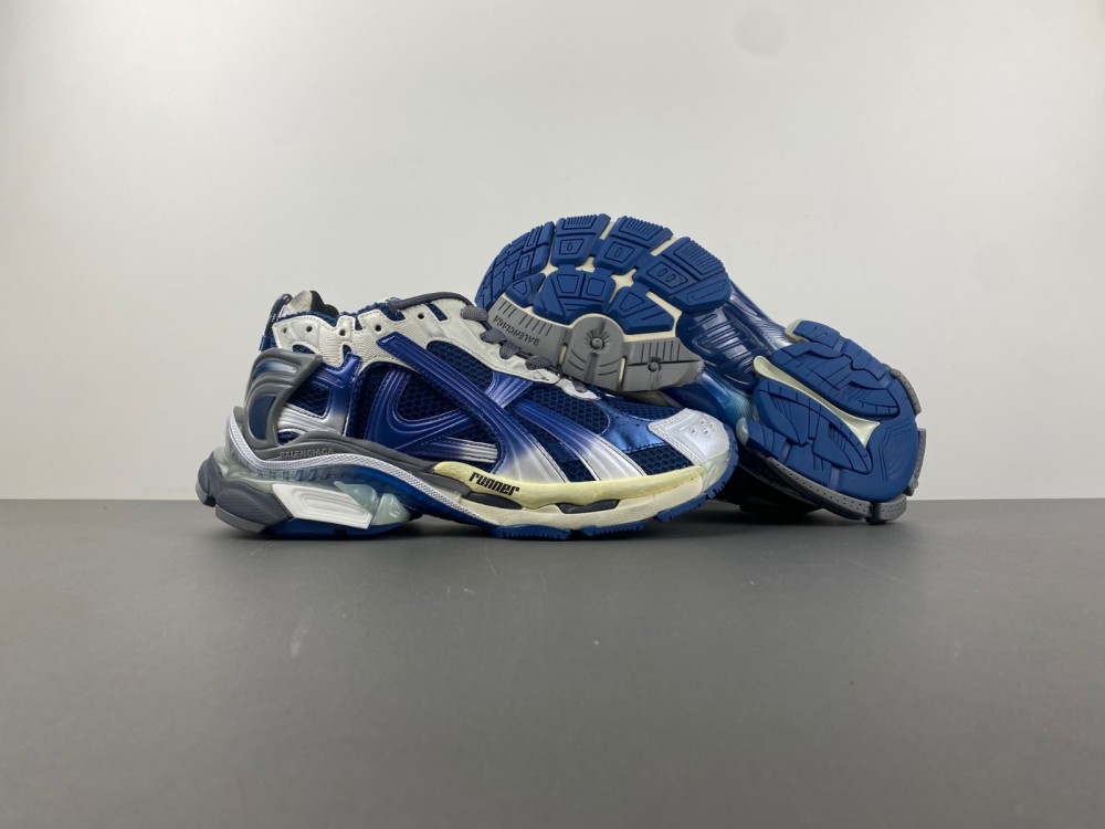 Balenciaga 7.5 Sneaker 025