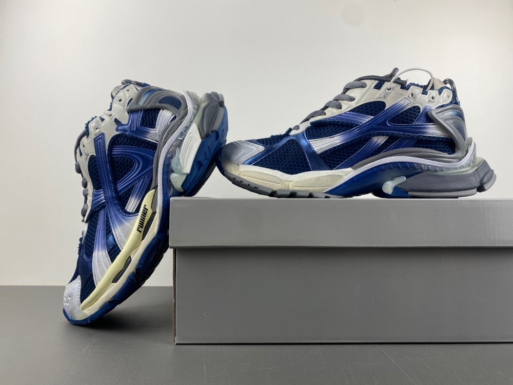 Balenciaga 7.5 Sneaker 025