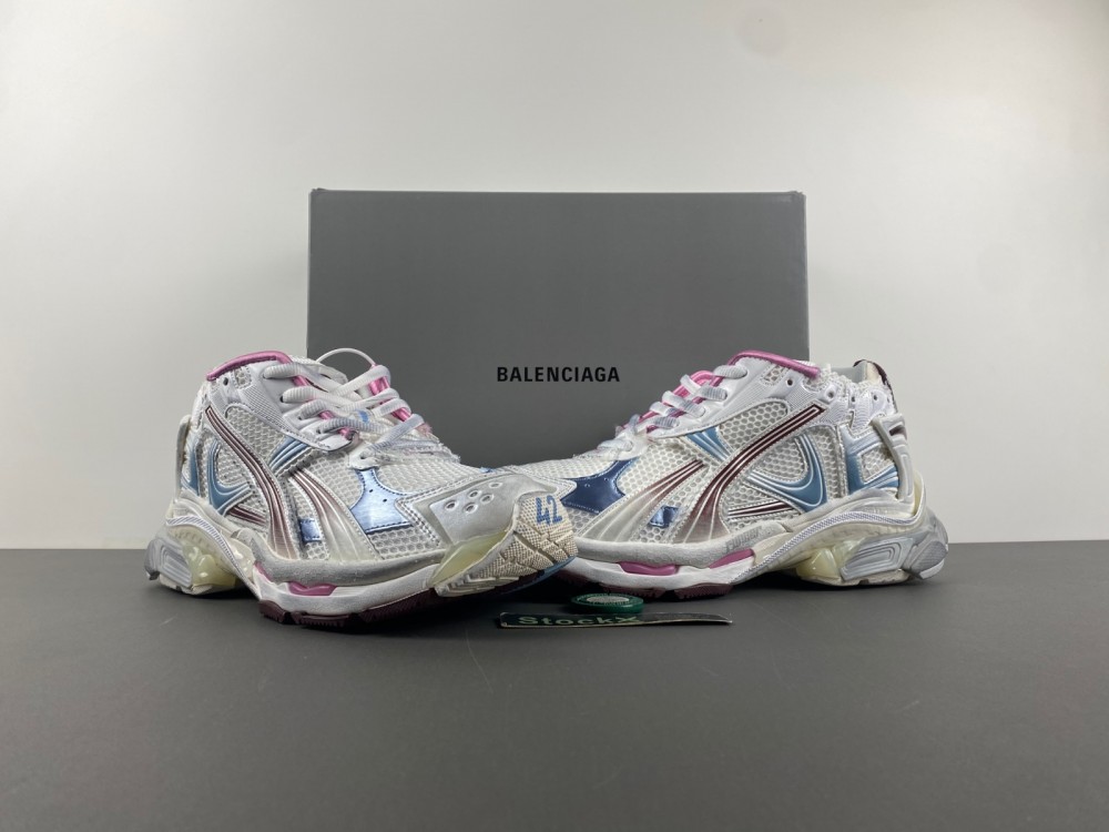 Balenciaga 7.5 Sneaker 028