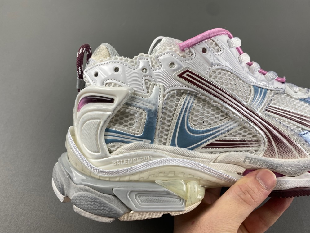 Balenciaga 7.5 Sneaker 028
