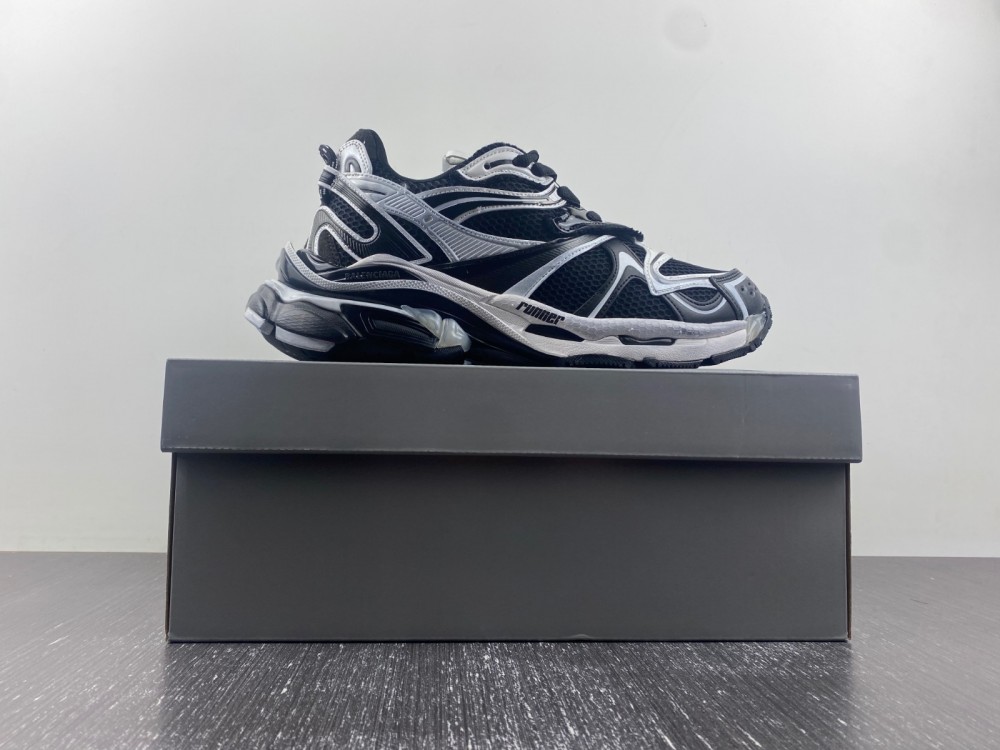 Balenciaga 7.5 Sneaker 030