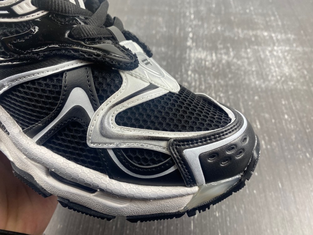 Balenciaga 7.5 Sneaker 030