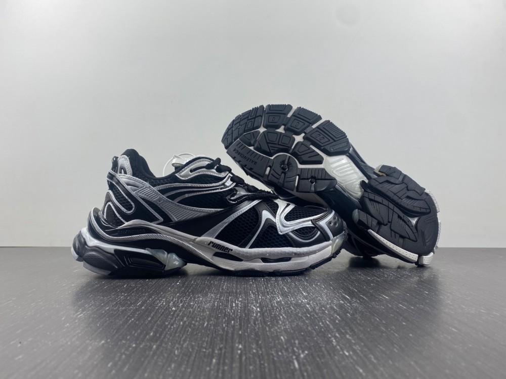 Balenciaga 7.5 Sneaker 030