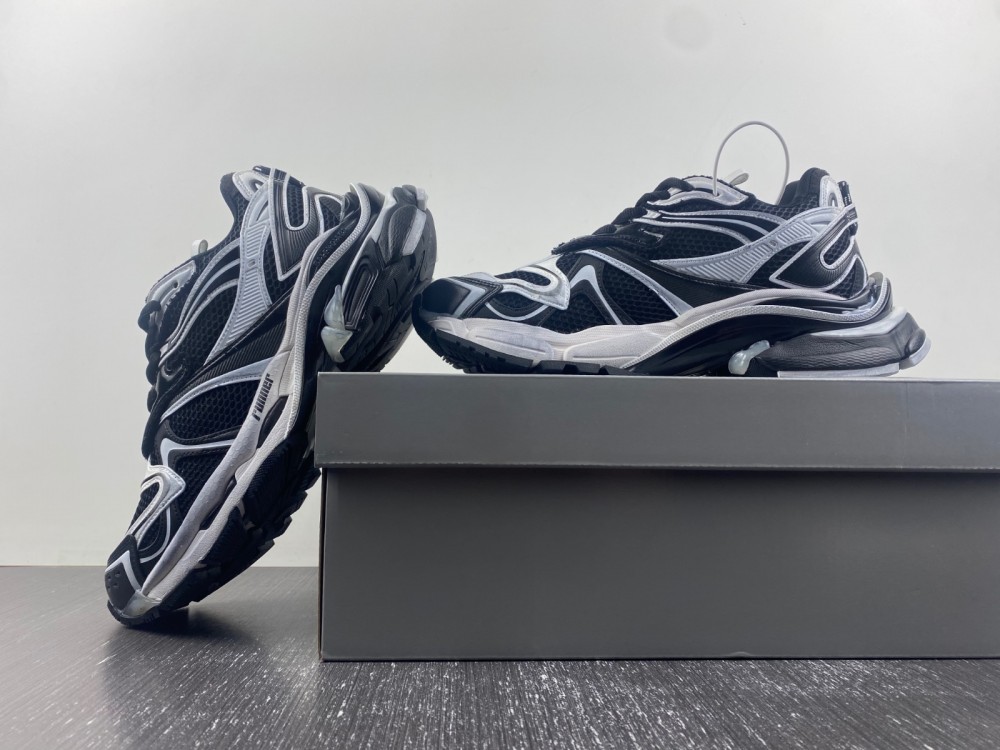Balenciaga 7.5 Sneaker 030
