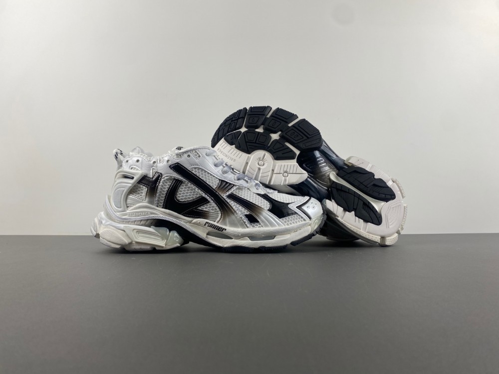 Balenciaga 7.5 Sneaker 031