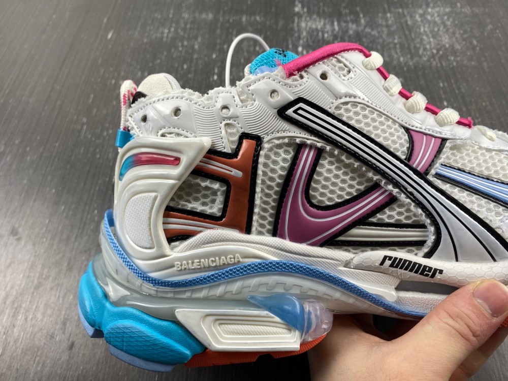 Balenciaga 7.5 Sneaker 032