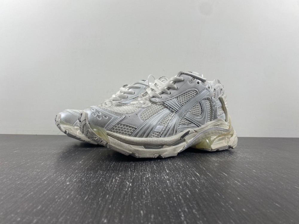 Balenciaga 7.5 Sneaker 033