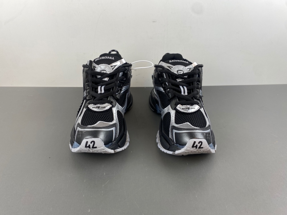 Balenciaga 7.5 Sneaker 036