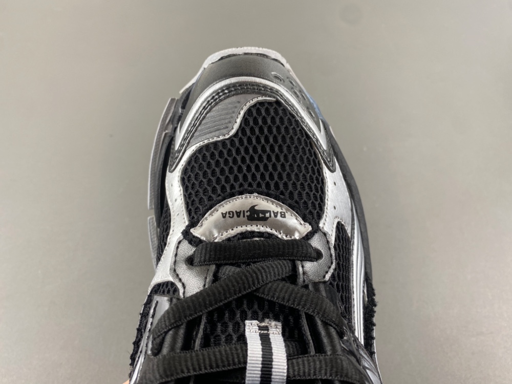 Balenciaga 7.5 Sneaker 036