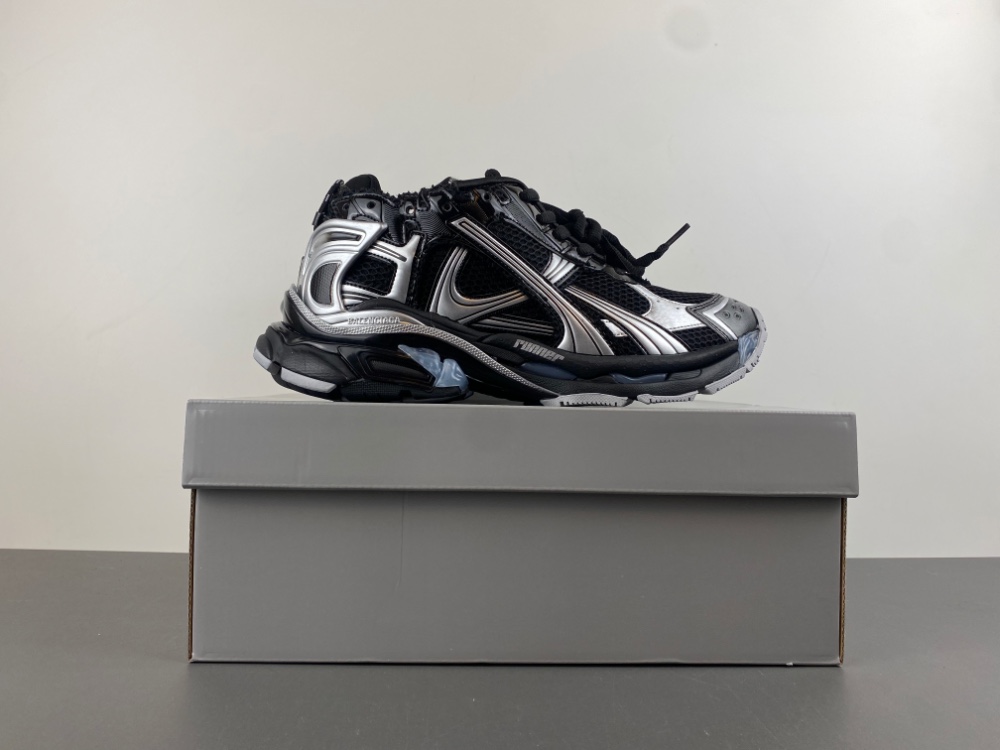 Balenciaga 7.5 Sneaker 036