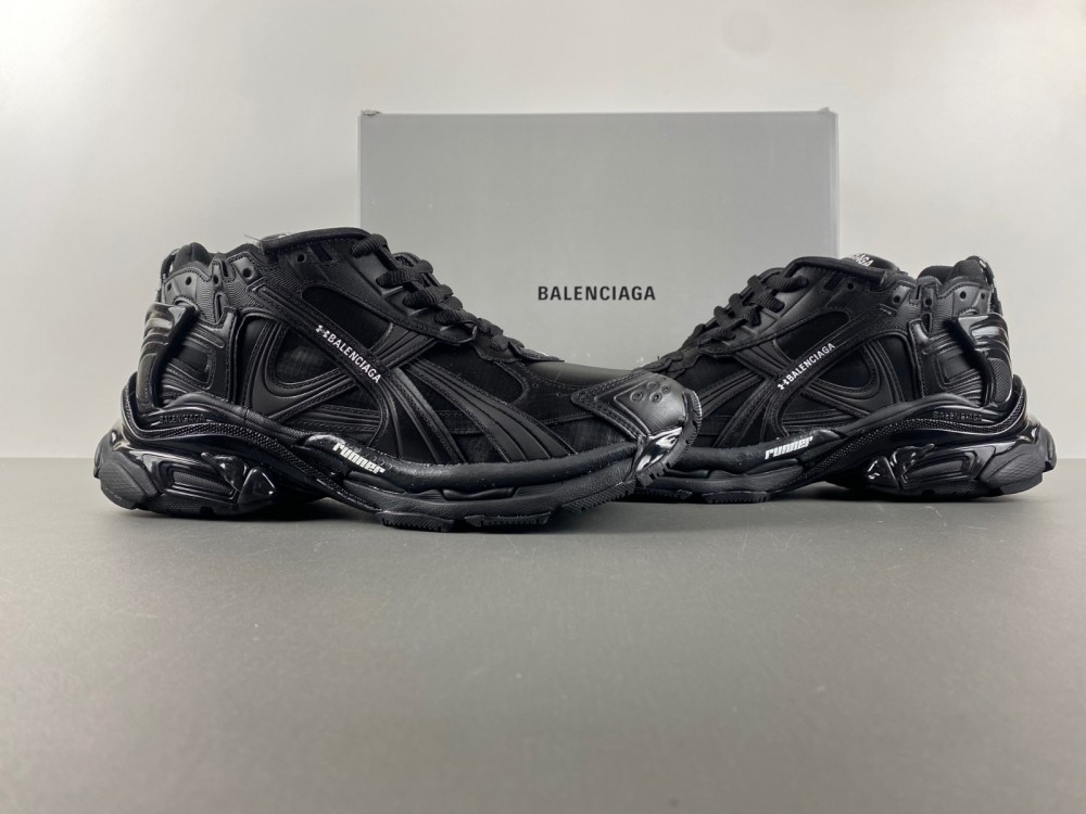 Balenciaga 7.5 Sneaker 037