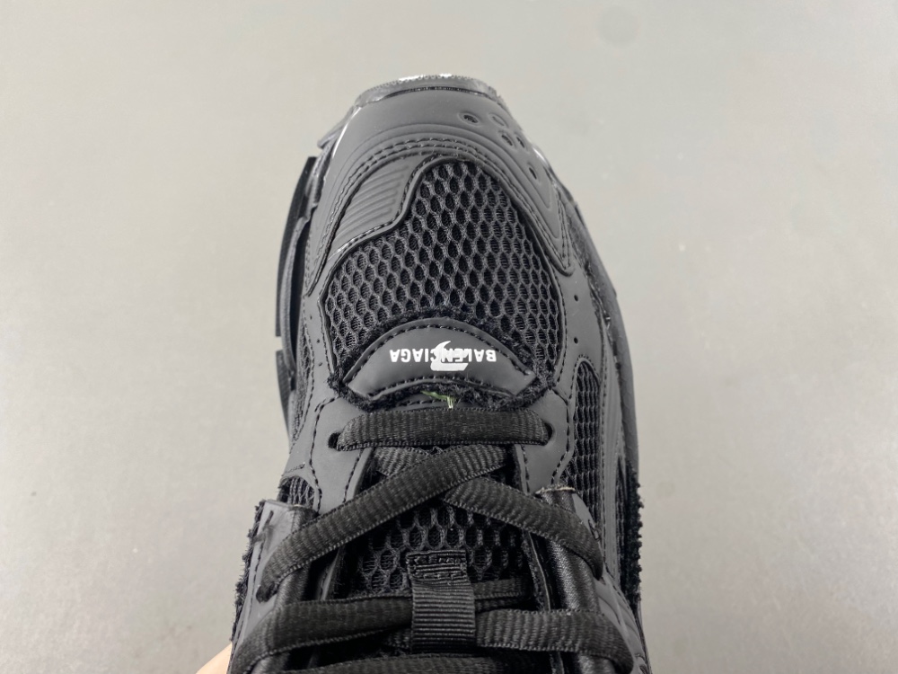 Balenciaga 7.5 Sneaker 038
