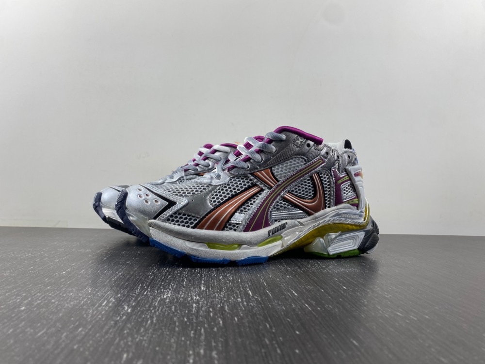 Balenciaga 7.5 Sneaker 040