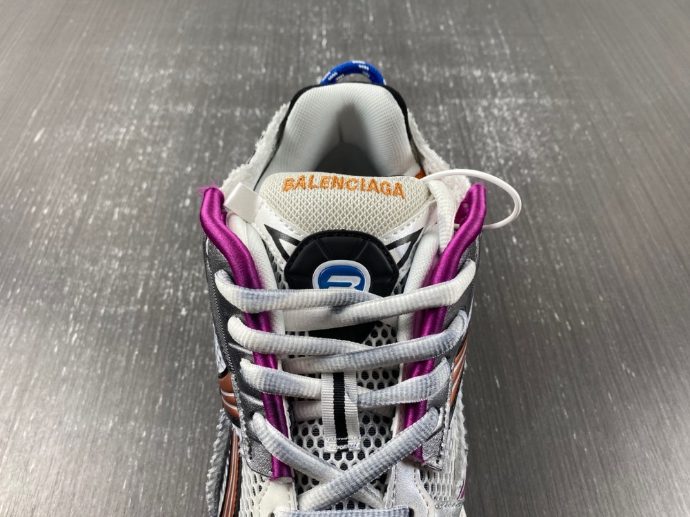 Balenciaga 7.5 Sneaker 040
