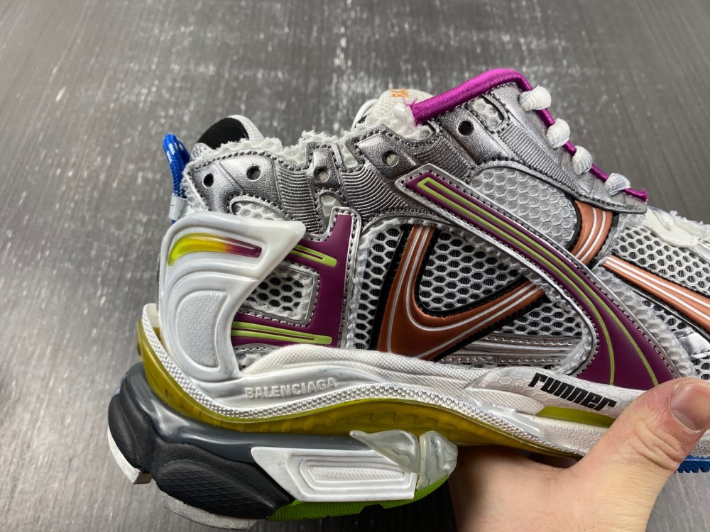 Balenciaga 7.5 Sneaker 040