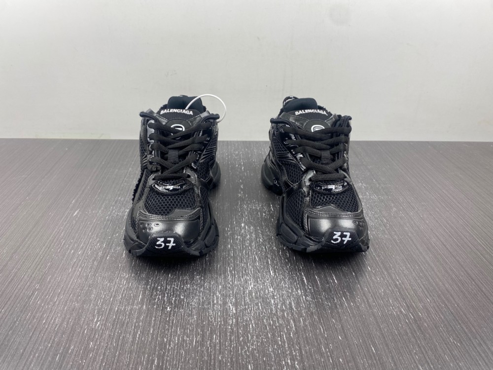 Balenciaga 7.5 Sneaker 041
