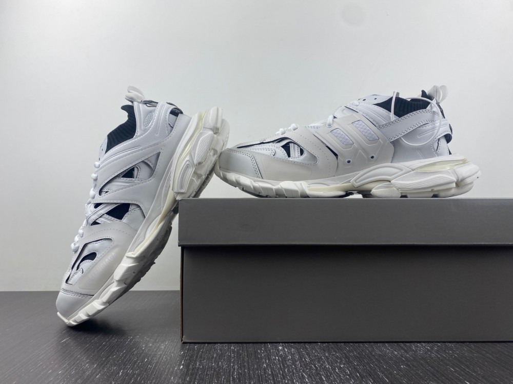 Balenciaga 3.0 Sneaker 002