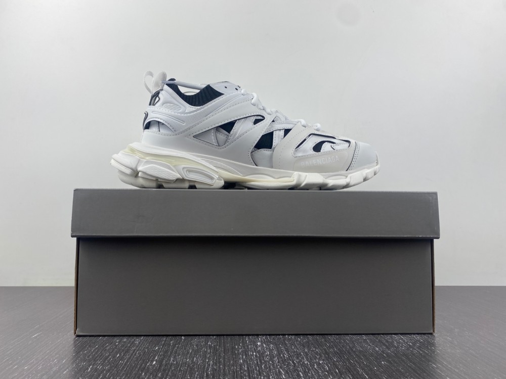 Balenciaga 3.0 Sneaker 002
