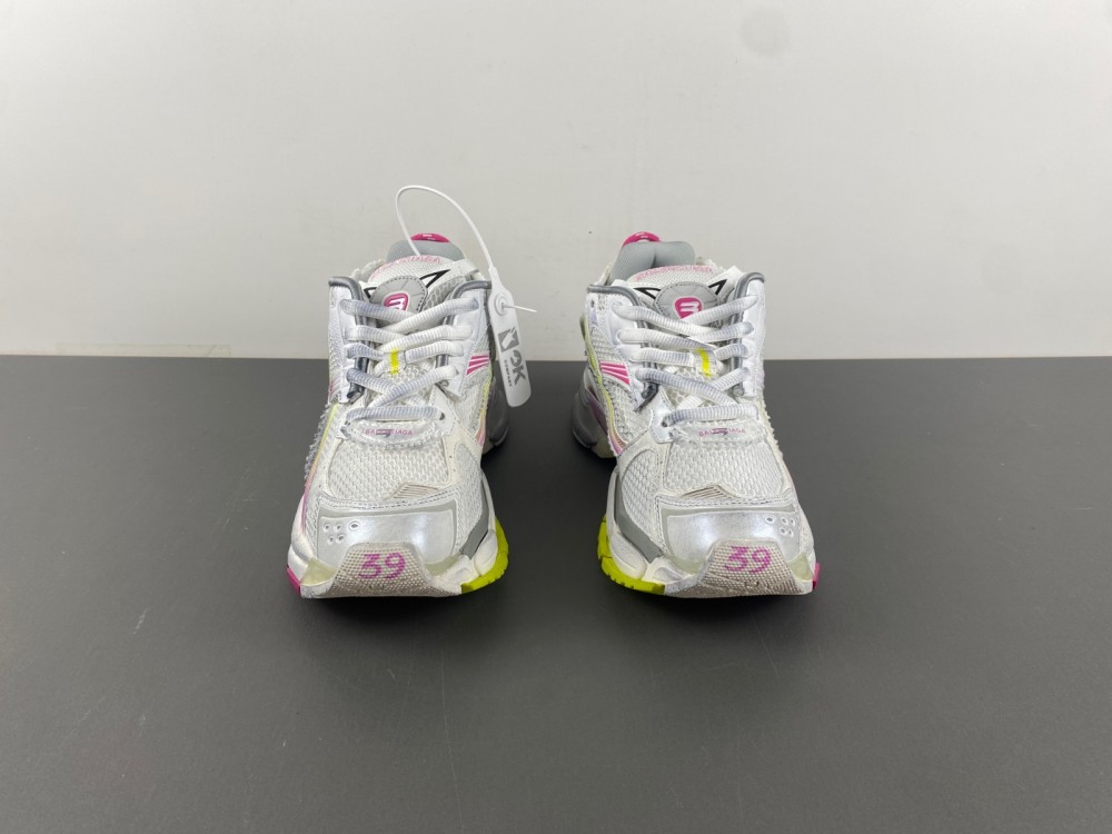 Balenciaga 7.5 Sneaker 042