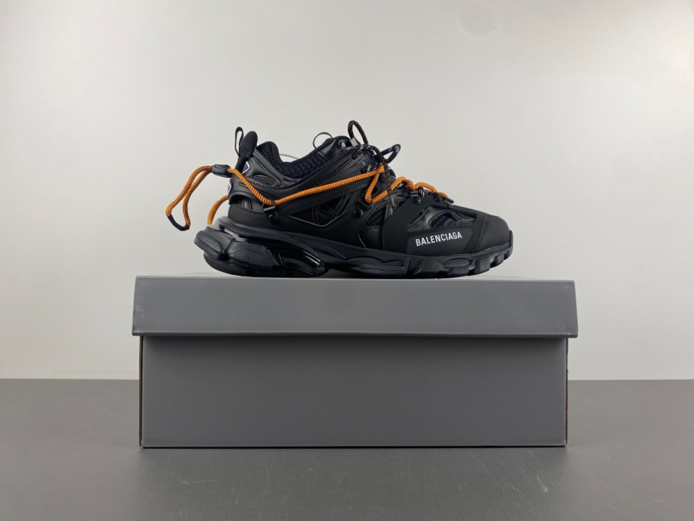 Balenciaga Track Trail Laces 3.0 009