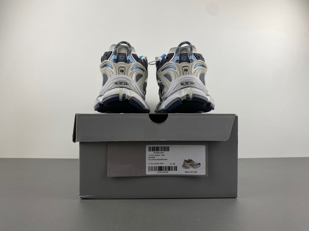 Balenciaga 7.5 Sneaker 043