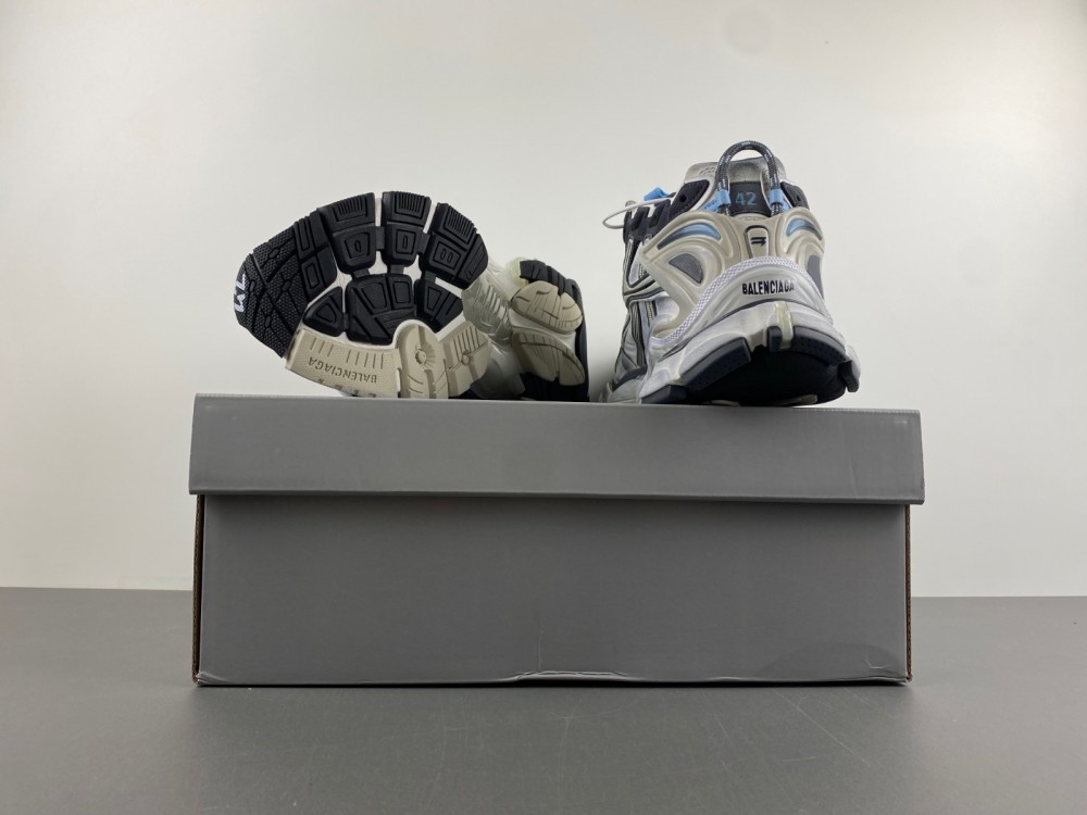 Balenciaga 7.5 Sneaker 043