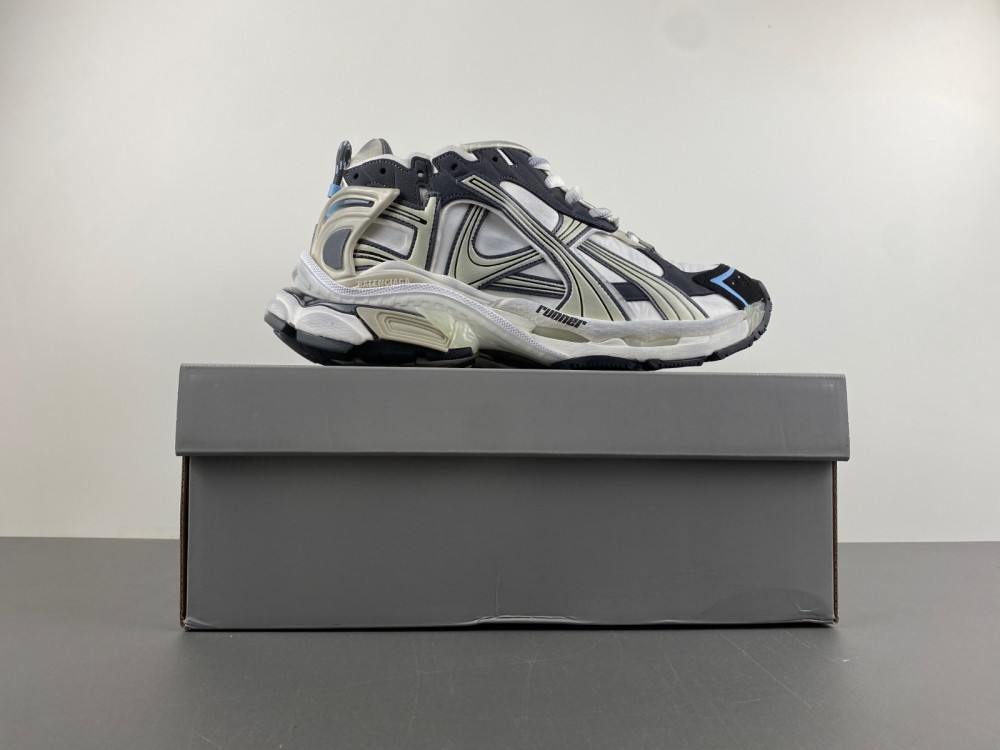 Balenciaga 7.5 Sneaker 043