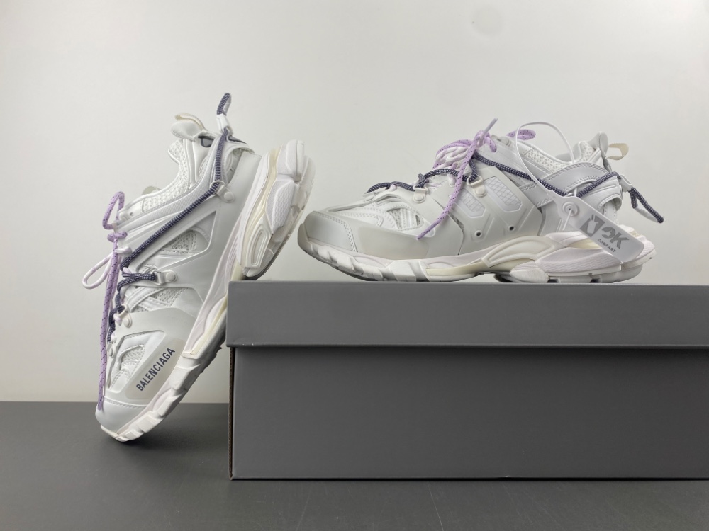 Balenciaga Track Trail Laces 3.0 011