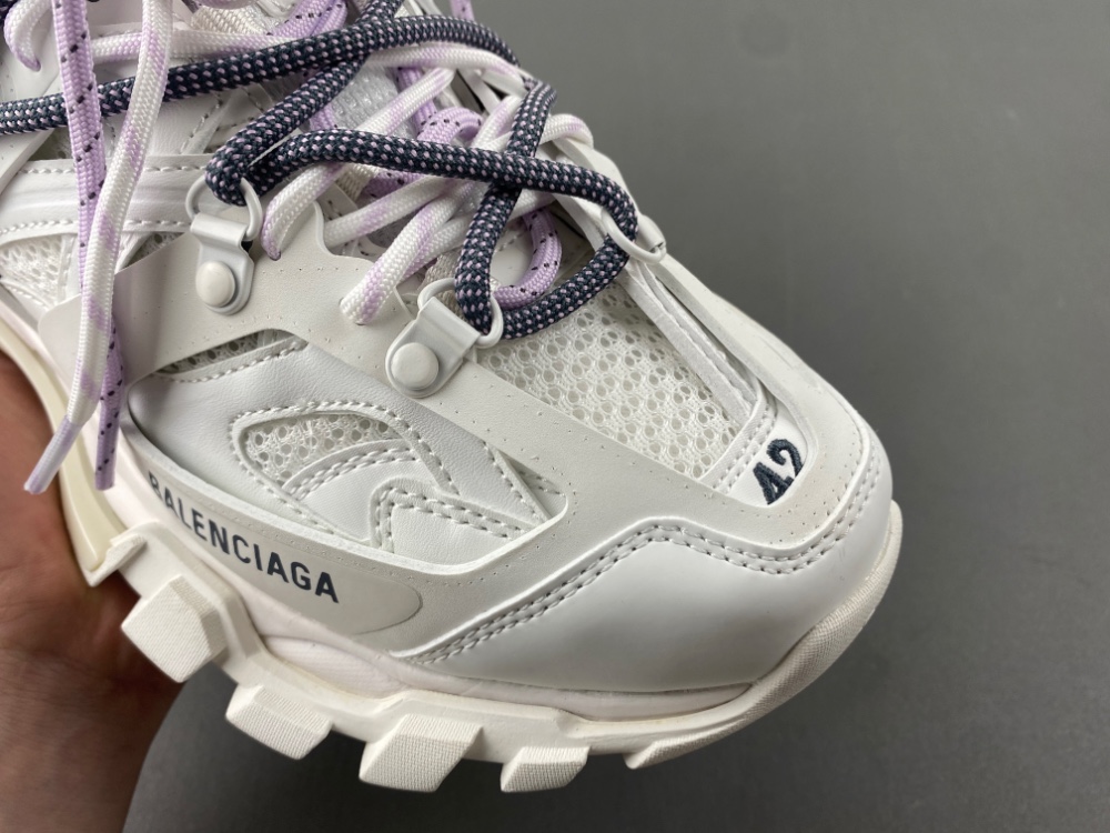 Balenciaga Track Trail Laces 3.0 011