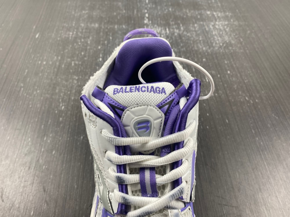 Balenciaga 7.0 Sneaker 001