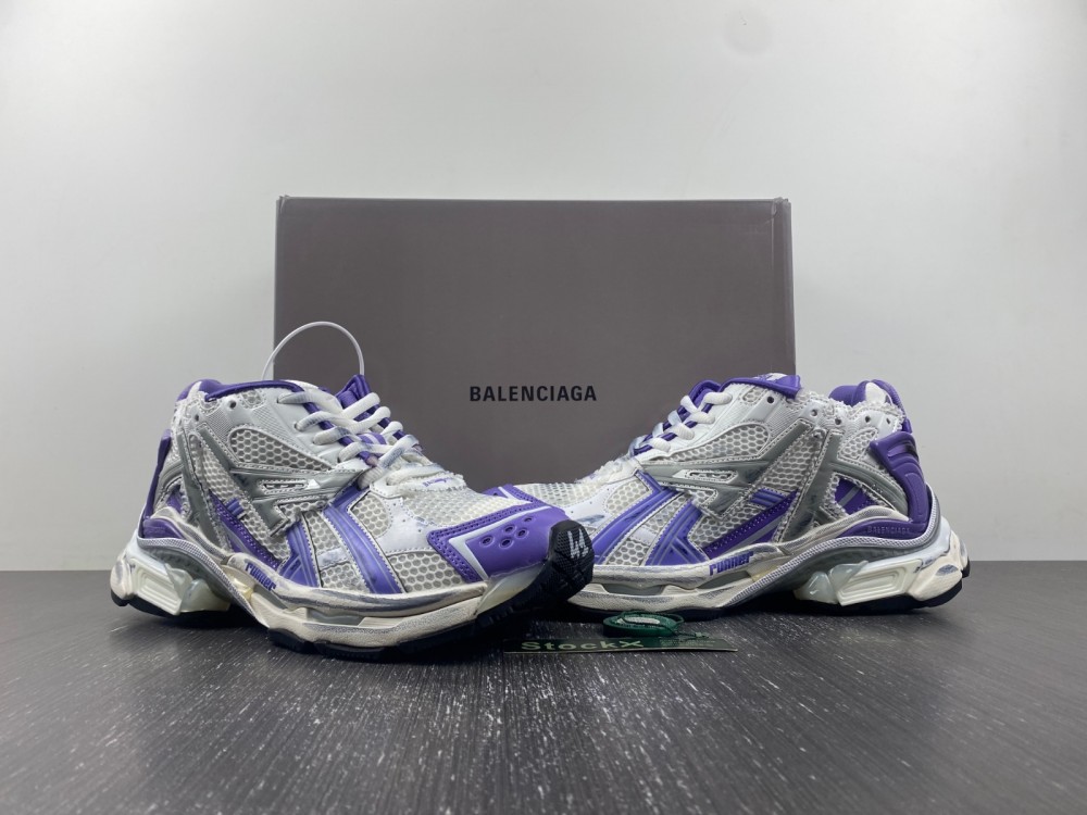 Balenciaga 7.0 Sneaker 001