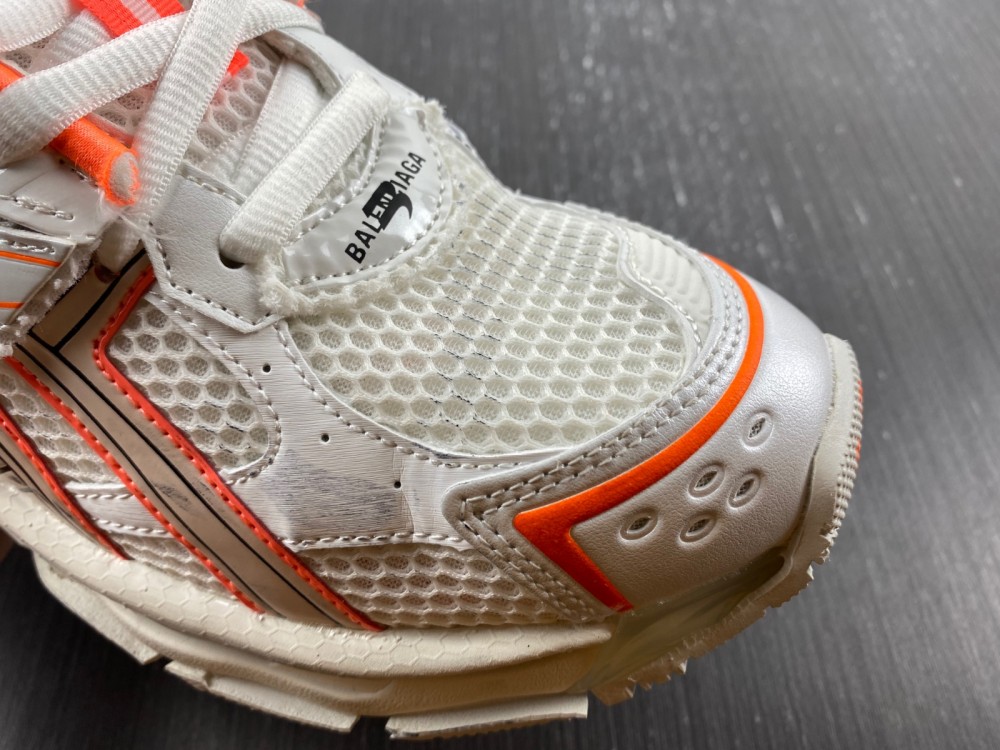 Balenciaga 7.0 Sneaker 003