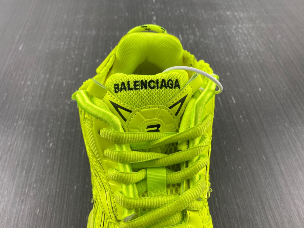Balenciaga 7.0 Sneaker 004