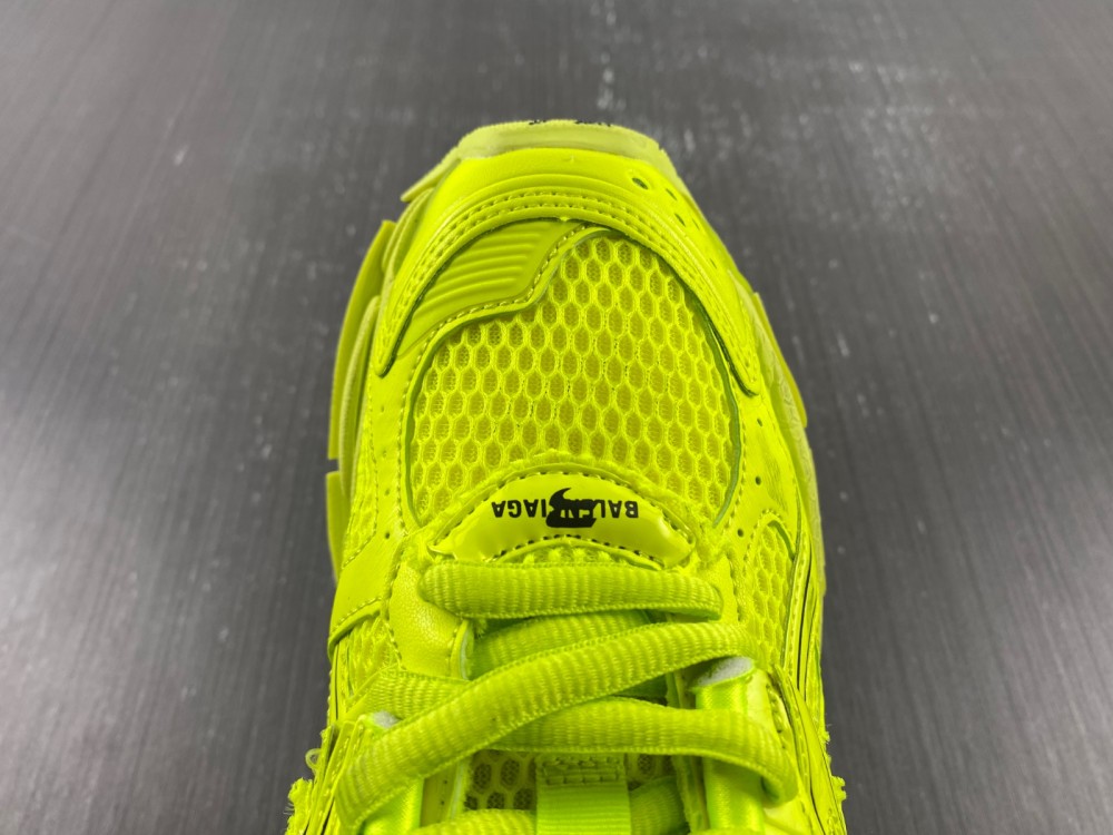 Balenciaga 7.0 Sneaker 004