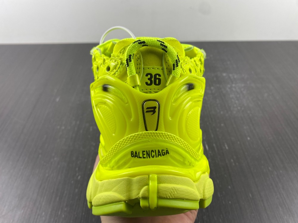 Balenciaga 7.0 Sneaker 004