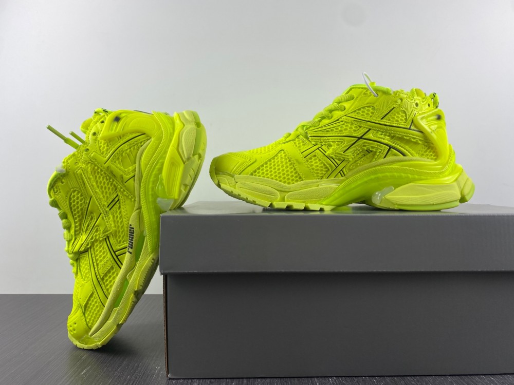 Balenciaga 7.0 Sneaker 004