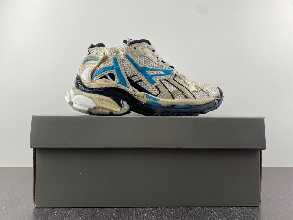 Balenciaga 7.0 Sneaker 005