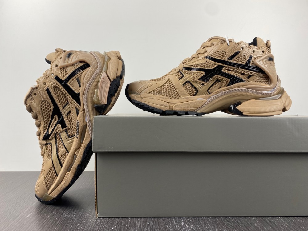 Balenciaga 7.0 Sneaker 006