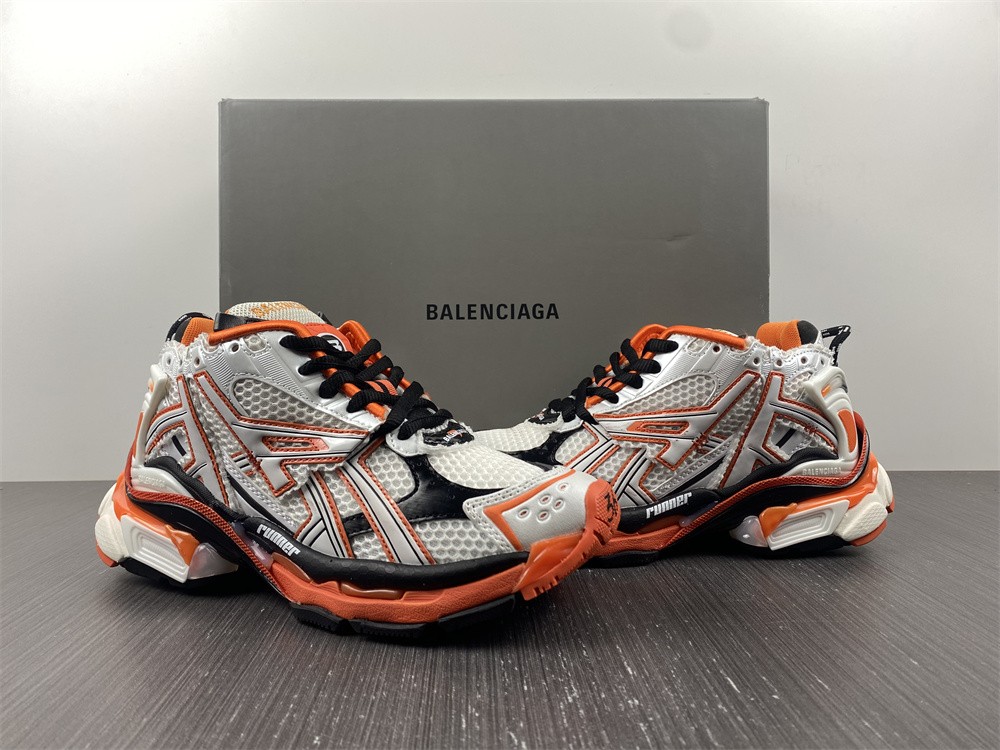 Balenciaga 7.0 Sneaker 007
